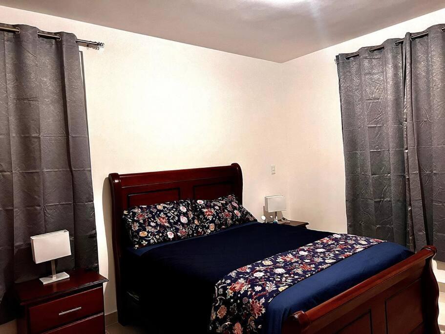 Apartamento Outstanding Pent House W/Jacuzzi Santiago De Los Caballeros Exterior foto